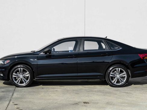 Used 2019 Volkswagen Jetta R-Line image 12