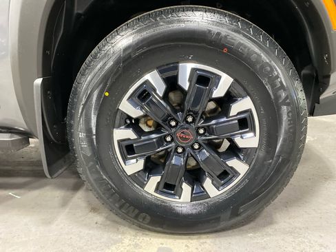 Used 2022 Nissan Frontier PRO-4X image 30