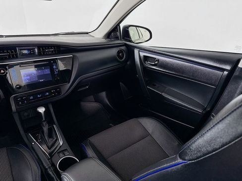 Used 2017 Toyota Corolla SE w/ Carpet Mat Package (TMS) FWD image 24