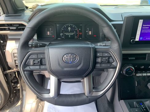 Used 2024 Toyota Tacoma SR5 AWD/4WD image 25