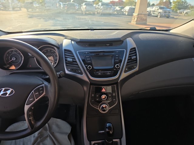 Used 2015 Hyundai Elantra SE w/ Option Group 02 FWD image 16