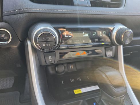 Certified 2024 Toyota RAV4 XLE w/ Convenience Package image 18