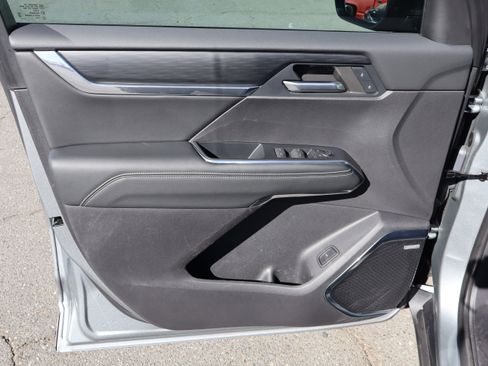 Used 2024 GMC Acadia Elevation w/ Black Edition image 15