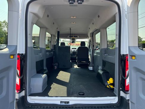 Used 2016 Ford Transit 150 XLT RWD image 46