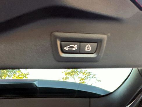 Used 2022 BMW X5 xDrive40i w/ Premium Package image 12