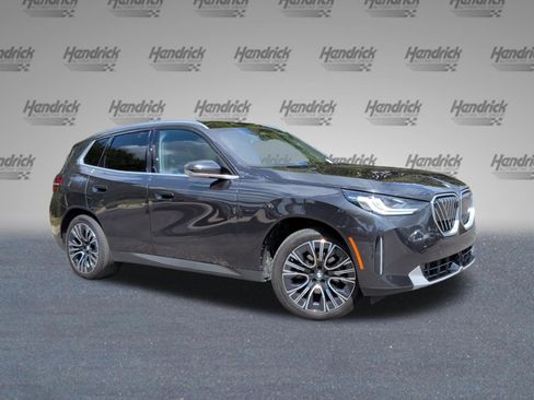 Certified 2025 BMW X3 xDrive30i AWD/4WD image 2