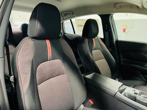 New 2026 Nissan Sentra SR w/ Floor Mat Package FWD image 31