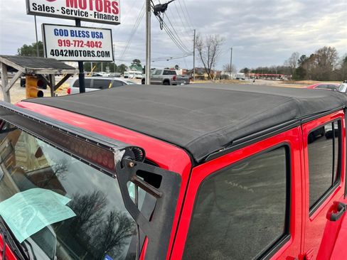 Used 2015 Jeep Wrangler Unlimited Sahara w/ Max Tow Package image 15