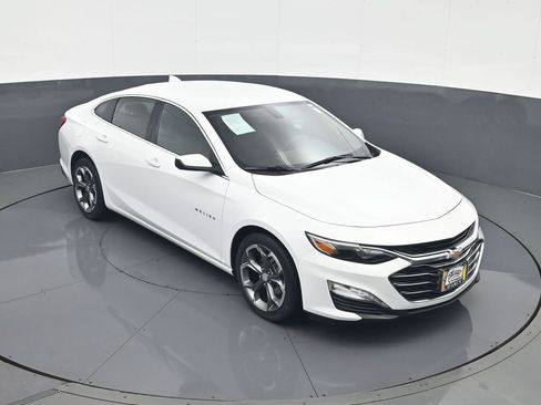 Used 2022 Chevrolet Malibu LT FWD image 16