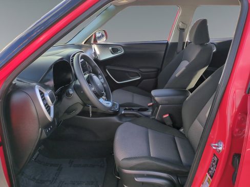 Used 2024 Kia Soul LX w/ Option Group 015 image 13