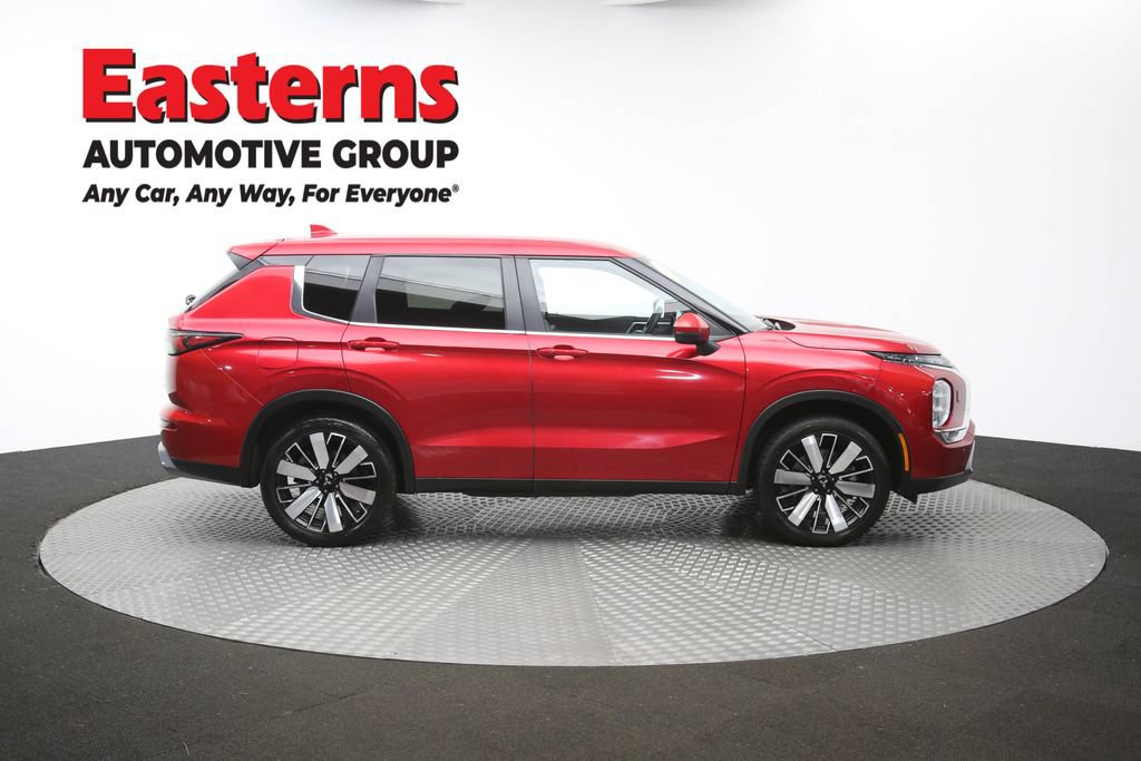 Used 2025 Mitsubishi Outlander SE AWD/4WD image 47