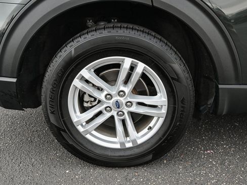 Certified 2023 Ford Explorer XLT w/ Equipment Group 202A image 14