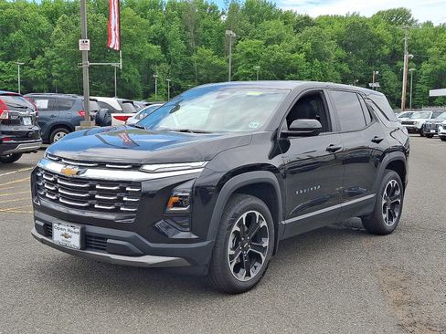 Used 2026 Chevrolet Equinox LT w/ Convenience Package II AWD/4WD image 3