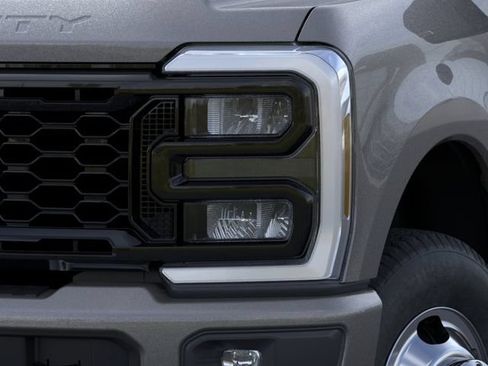 New 2026 Ford F350 XL w/ STX Appearance Package AWD/4WD image 18