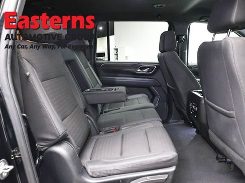 Used 2023 Chevrolet Suburban LS RWD image 24