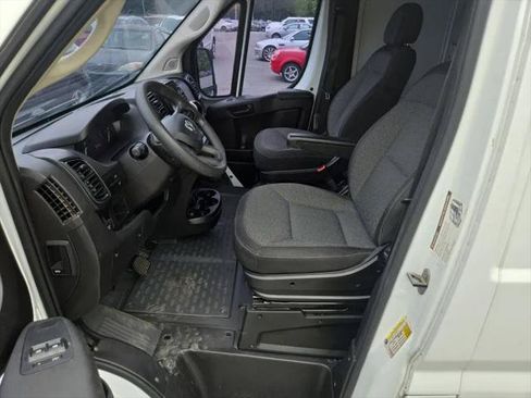 Used 2023 RAM ProMaster 2500 FWD image 12