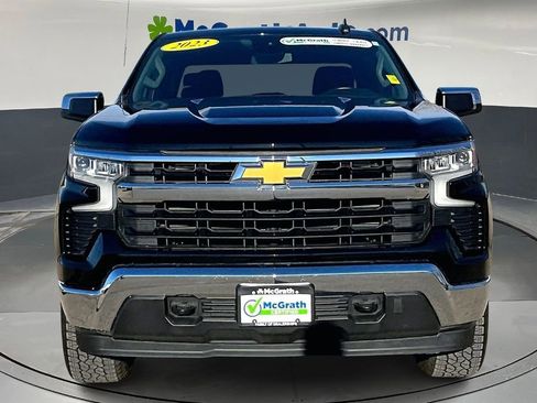 Used 2023 Chevrolet Silverado 1500 LT image 2