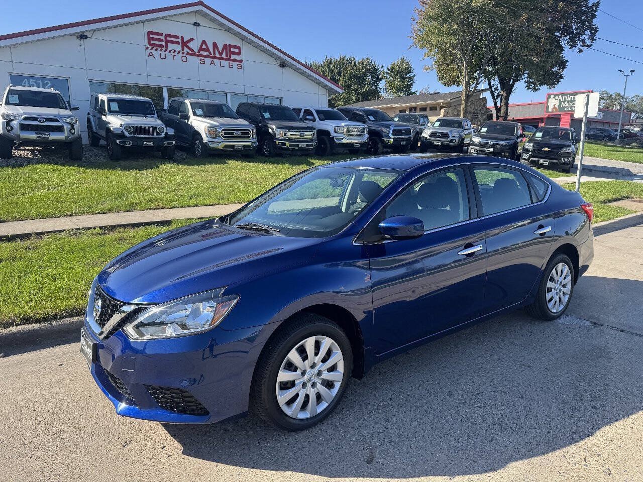 Used 2017 Nissan Sentra S FWD image 1