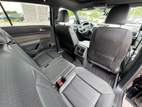 Used 2022 Volkswagen Atlas Cross Sport SE AWD/4WD image 14
