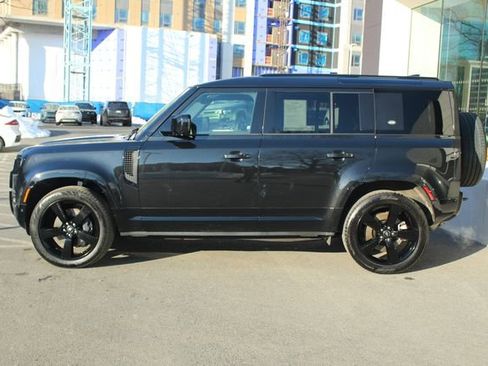 Used 2024 Land Rover Defender 110 X-Dynamic SE image 6