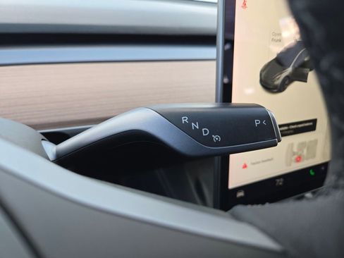 Used 2021 Tesla Model 3 Standard Range Plus image 32