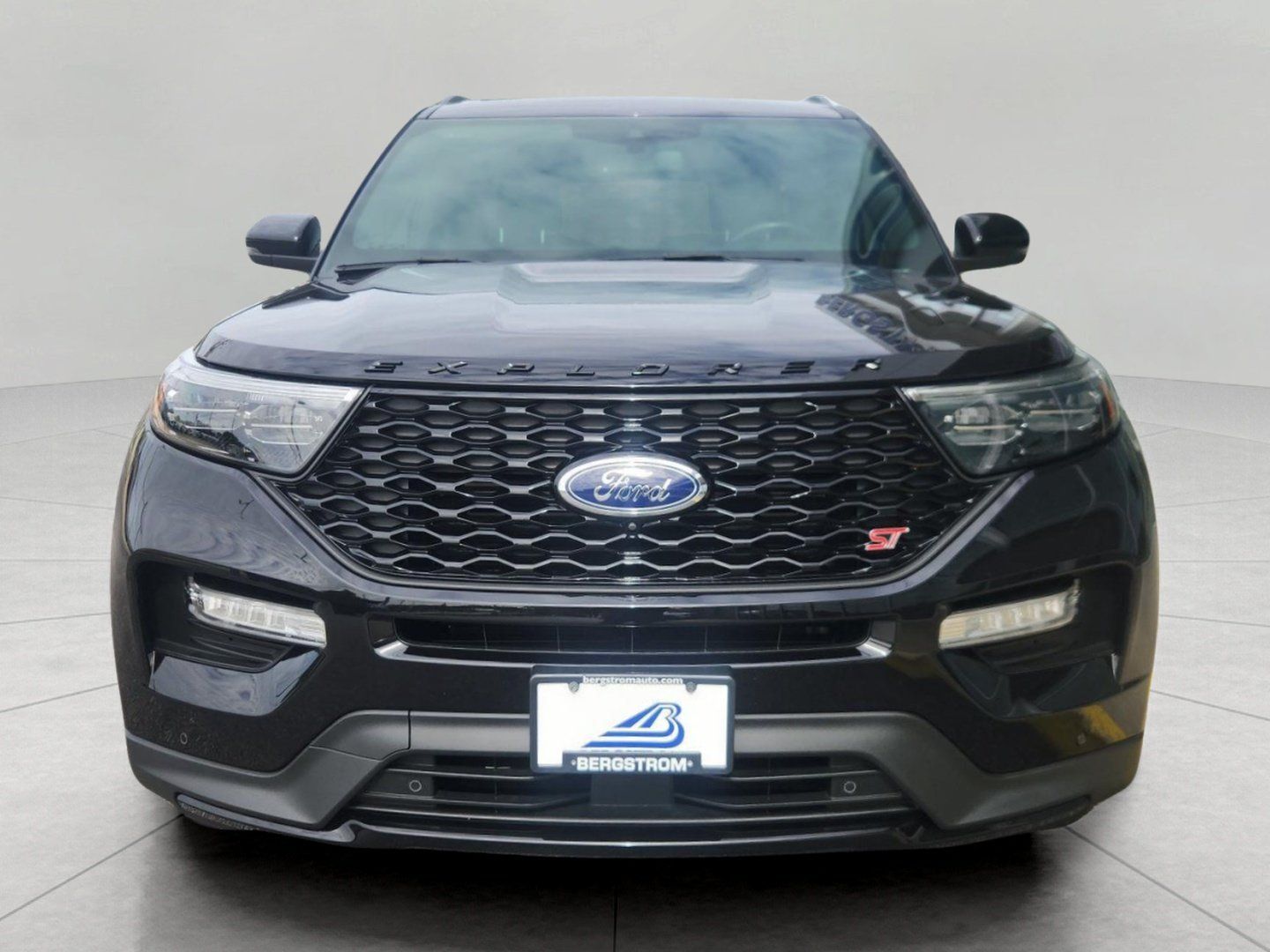 Used 2023 Ford Explorer ST w/ Equipment Group 401A AWD/4WD image 3