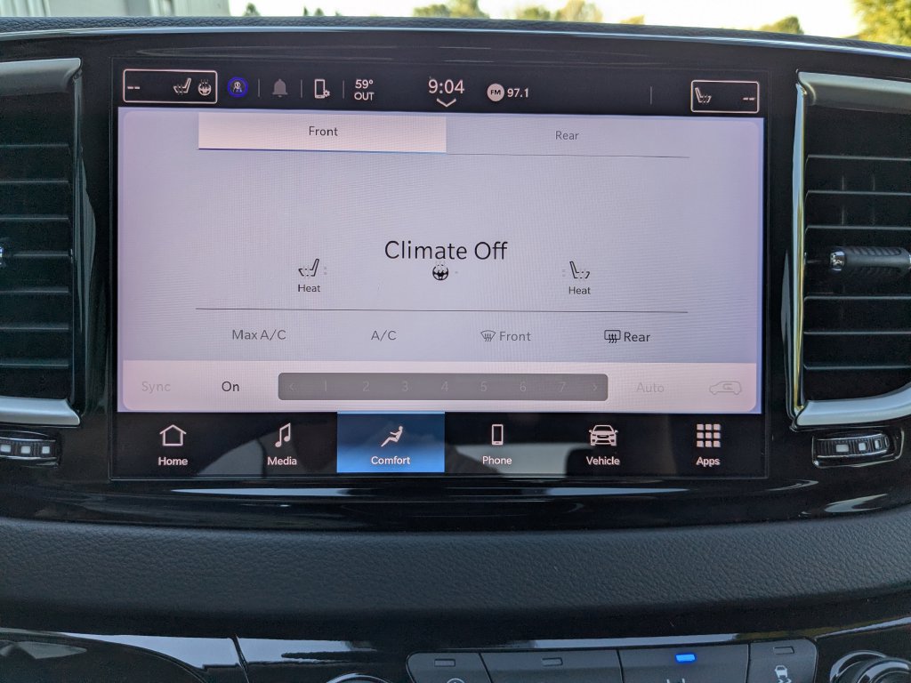 Used 2024 Chrysler Pacifica Touring-L FWD image 13