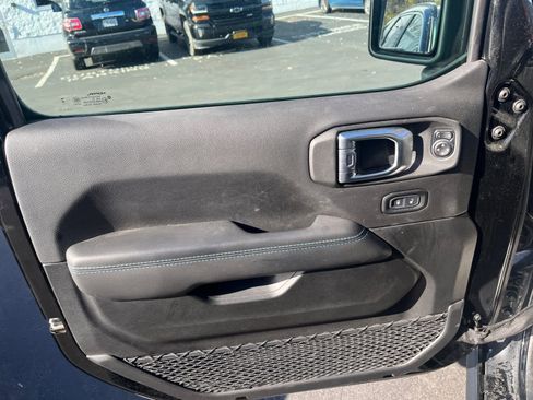 Used 2023 Jeep Wrangler Unlimited Rubicon 4xe w/ Cold Weather Group image 11