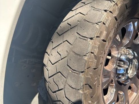 Used 2022 Ford F250 Lariat w/ Chrome Package image 7