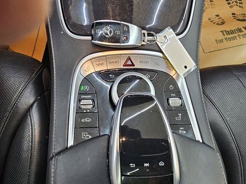 Used 2020 Mercedes-Benz S 560 Sedan image 36