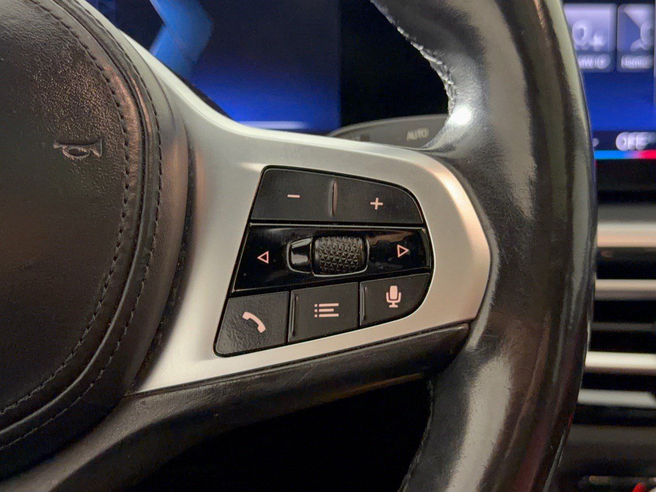 Used 2023 BMW i4 eDrive40 w/ M Sport Package RWD image 19