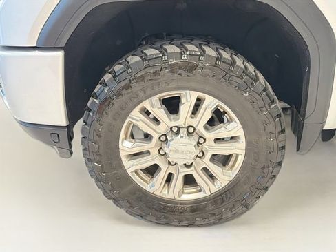 Used 2023 GMC Sierra 2500 Denali w/ Denali Ultimate Package AWD/4WD image 25