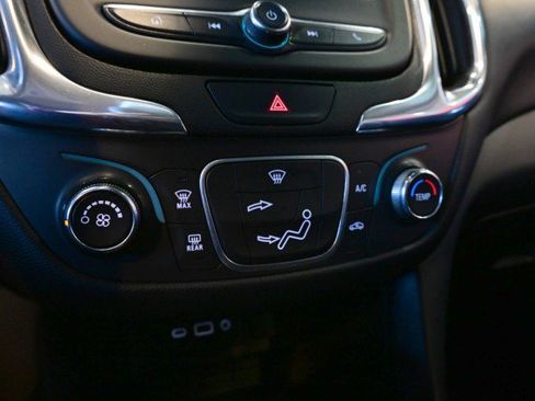 Used 2019 Chevrolet Equinox LT image 37