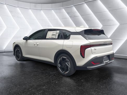 New 2026 Kia K4 EX FWD image 3