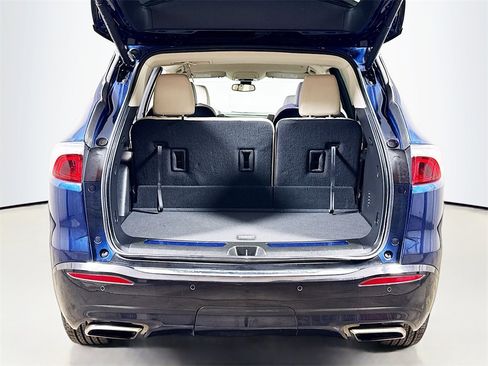 Used 2024 Buick Enclave Essence image 23