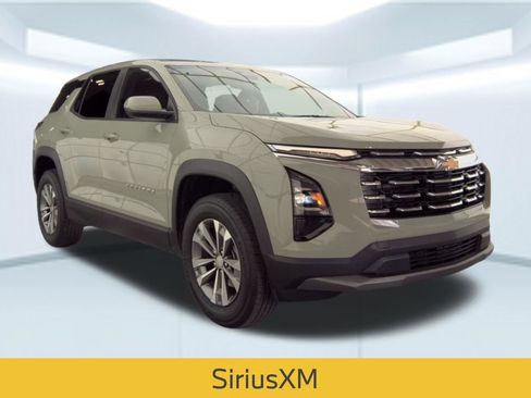Used 2025 Chevrolet Equinox LT FWD image 5