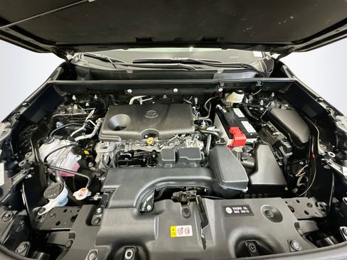 Used 2025 Toyota RAV4 LE AWD/4WD image 34