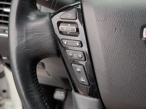 Used 2023 Nissan Armada SL w/ Captain's Chairs Package RWD image 30