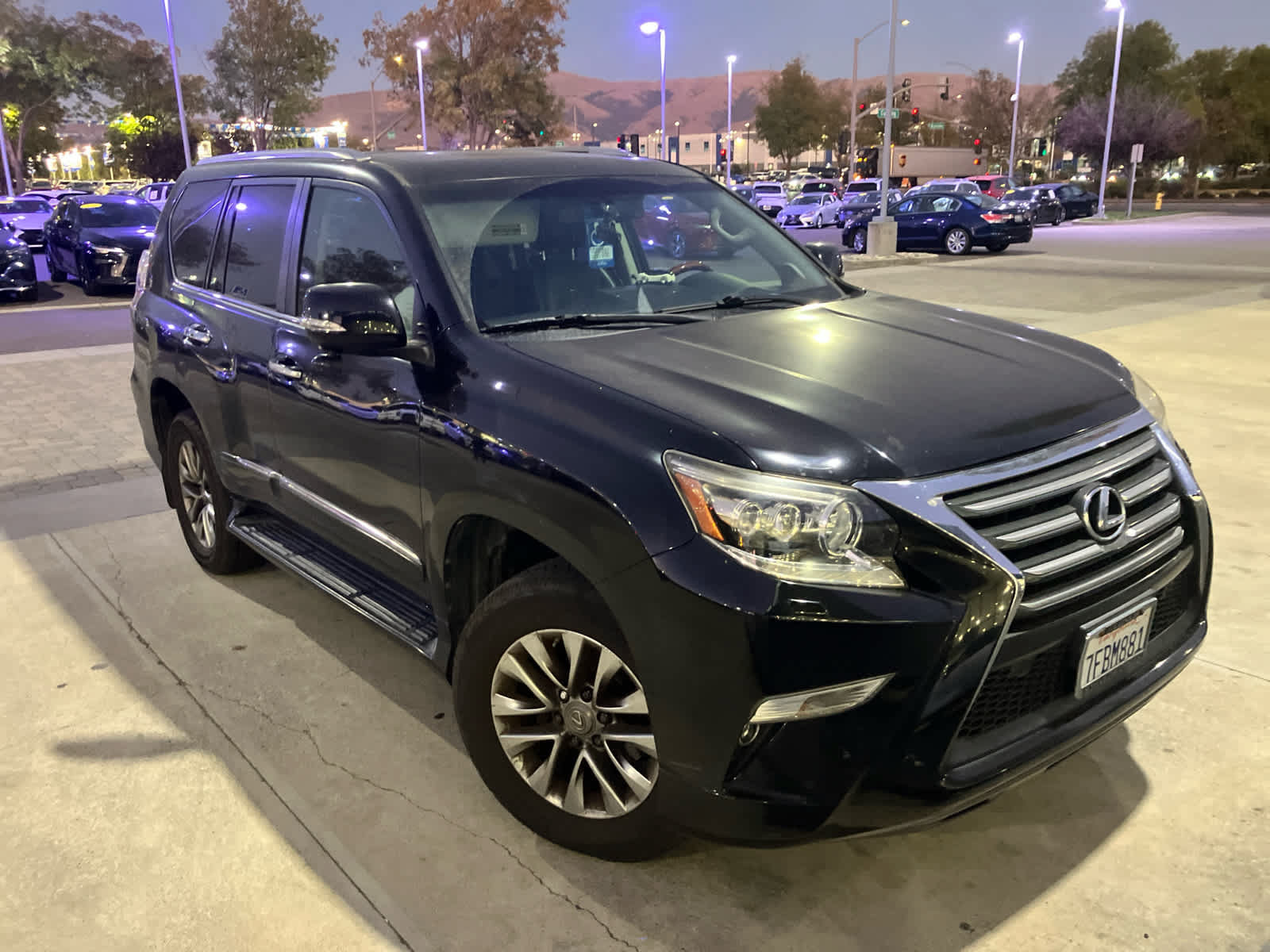Used 2014 Lexus GX 460 Luxury AWD/4WD image 4
