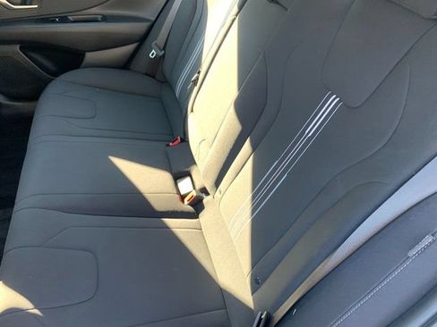 Certified 2025 Hyundai Elantra SEL FWD image 17