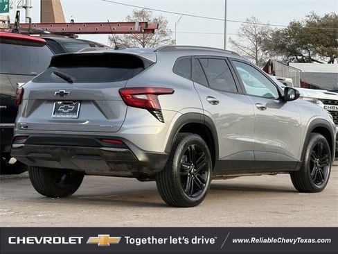 Certified 2025 Chevrolet Trax ACTIV image 7