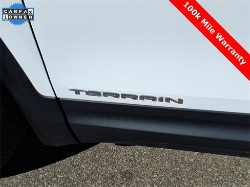 Used 2023 GMC Terrain SLE w/ Driver Convenience Package image 9