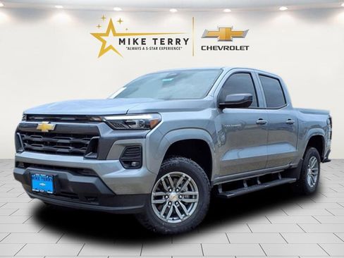 New 2025 Chevrolet Colorado LT w/ LT Convenience Package AWD/4WD image 1