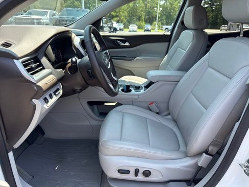Used 2023 GMC Acadia SLT w/ Technology Package FWD image 20