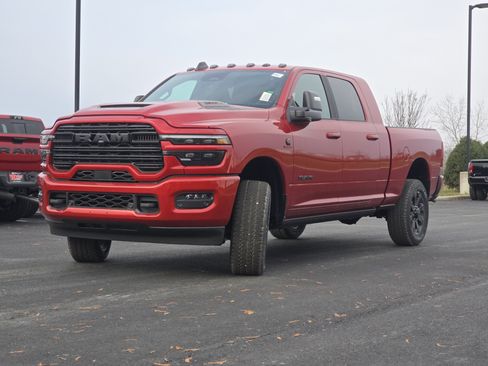 New 2026 RAM 2500 Laramie AWD/4WD image 15