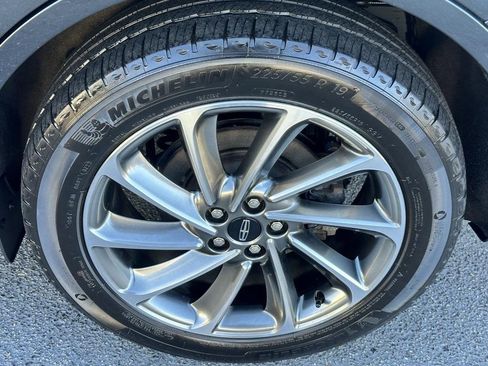 Used 2022 Lincoln Corsair Grand Touring w/ Elements Technology Bundle image 27