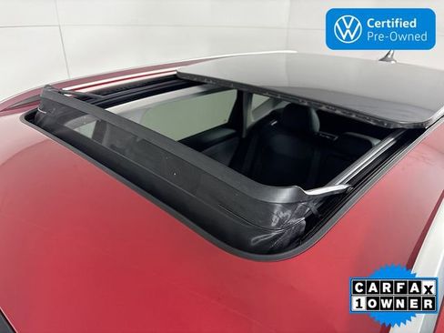 Certified 2024 Volkswagen Taos SE image 23