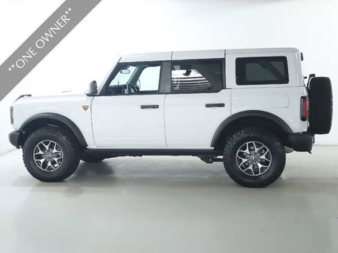 Used 2025 Ford Bronco Badlands image 10