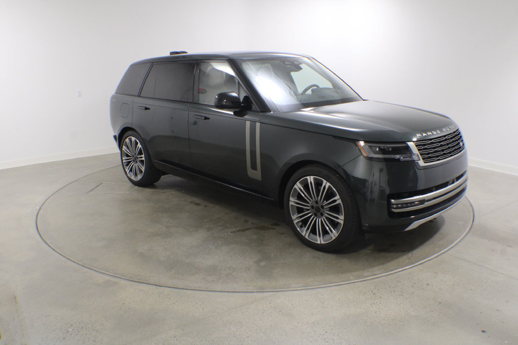 Used 2026 Land Rover Range Rover Long Wheelbase SE AWD/4WD image 8