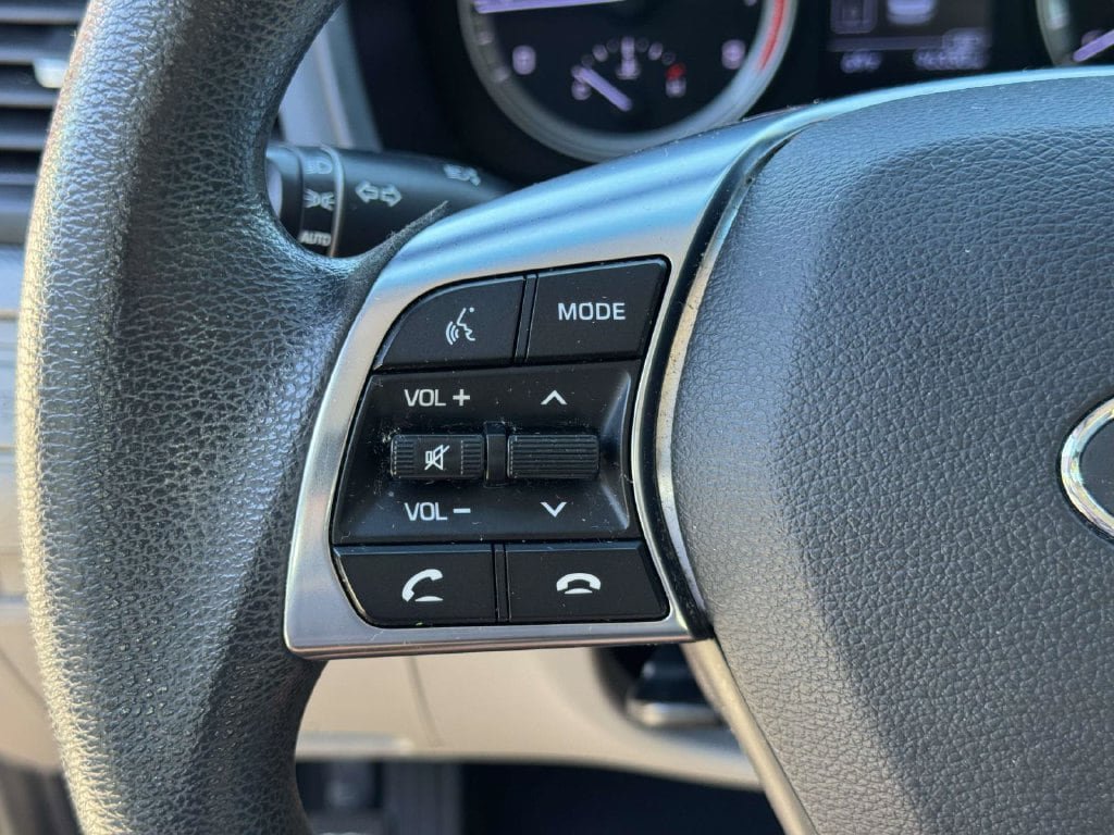 Used 2018 Hyundai Sonata SE FWD image 11